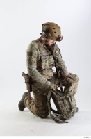  Photos Frankie Perry Army USA Recon - Poses kneeling whole body 0015.jpg